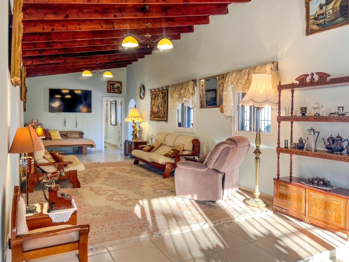 Vila Exquisite Rural House With Garden, Pool And Sea Views Arico Viejo Exteriér fotografie