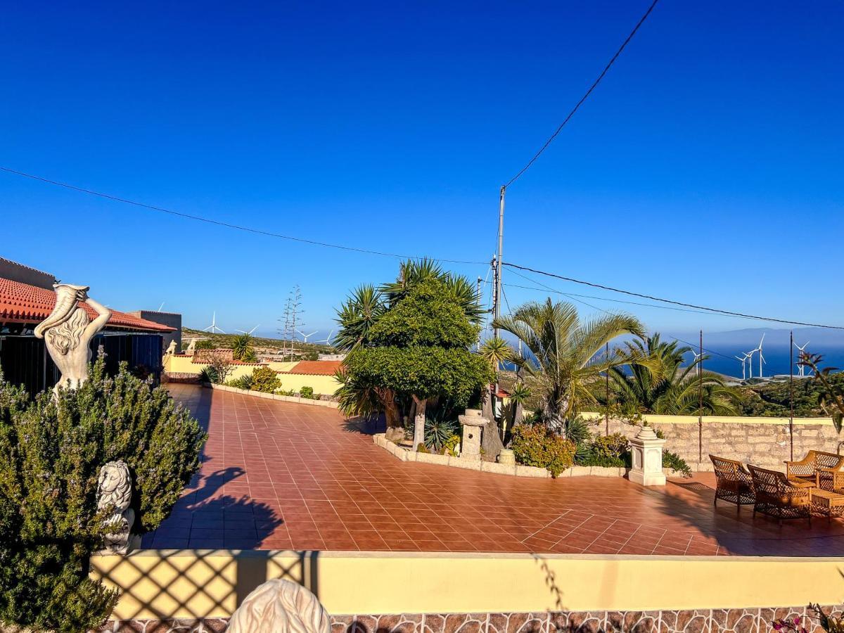 Vila Exquisite Rural House With Garden, Pool And Sea Views Arico Viejo Exteriér fotografie