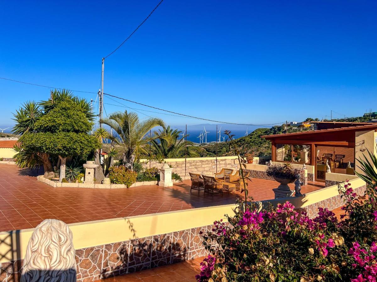 Vila Exquisite Rural House With Garden, Pool And Sea Views Arico Viejo Exteriér fotografie