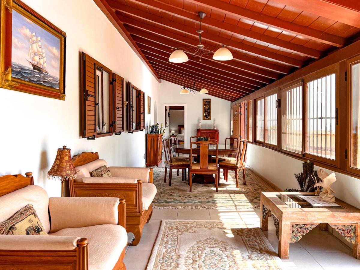 Vila Exquisite Rural House With Garden, Pool And Sea Views Arico Viejo Exteriér fotografie