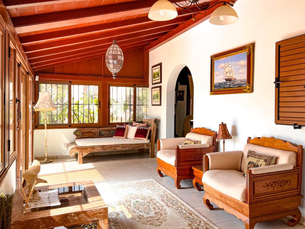 Vila Exquisite Rural House With Garden, Pool And Sea Views Arico Viejo Exteriér fotografie