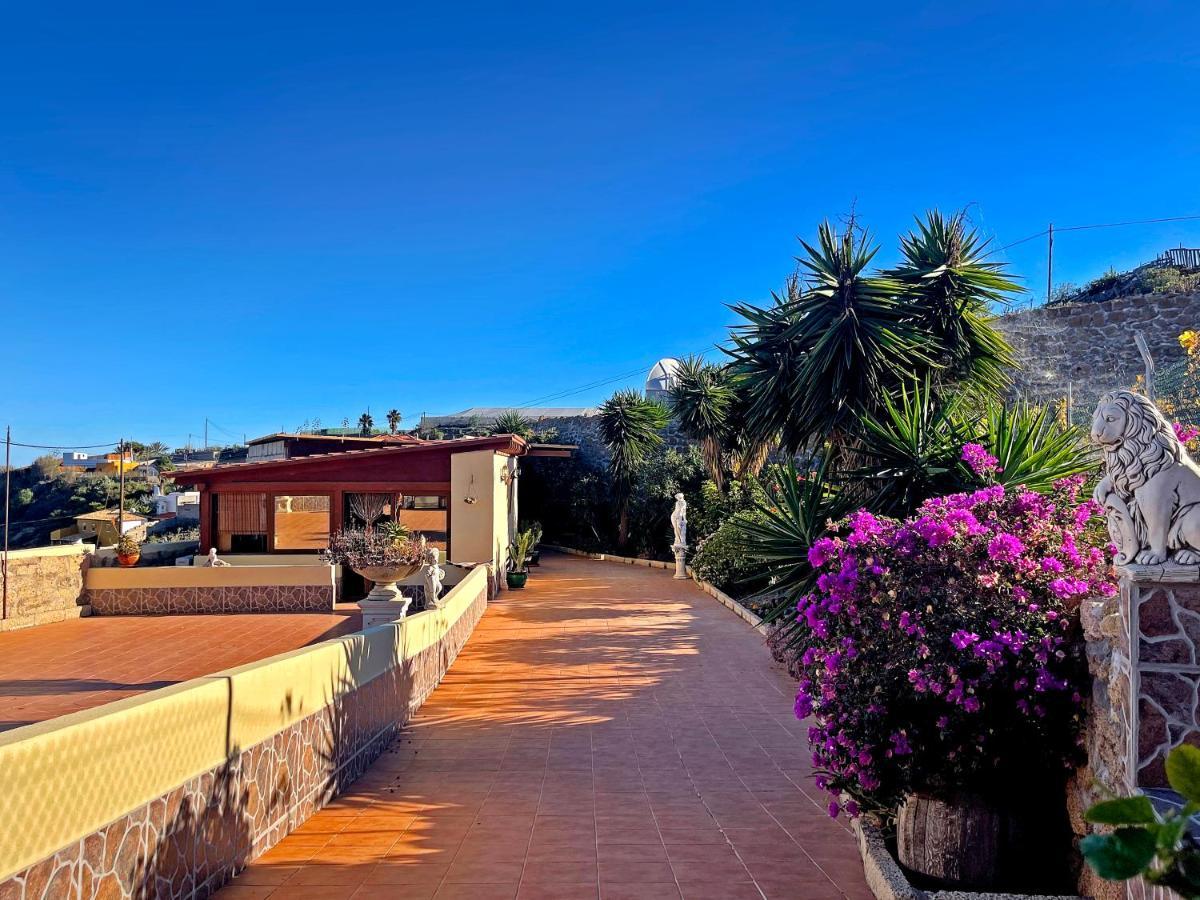 Vila Exquisite Rural House With Garden, Pool And Sea Views Arico Viejo Exteriér fotografie