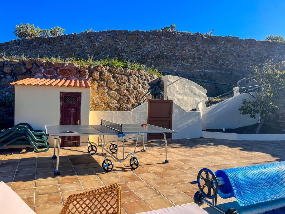 Vila Exquisite Rural House With Garden, Pool And Sea Views Arico Viejo Exteriér fotografie
