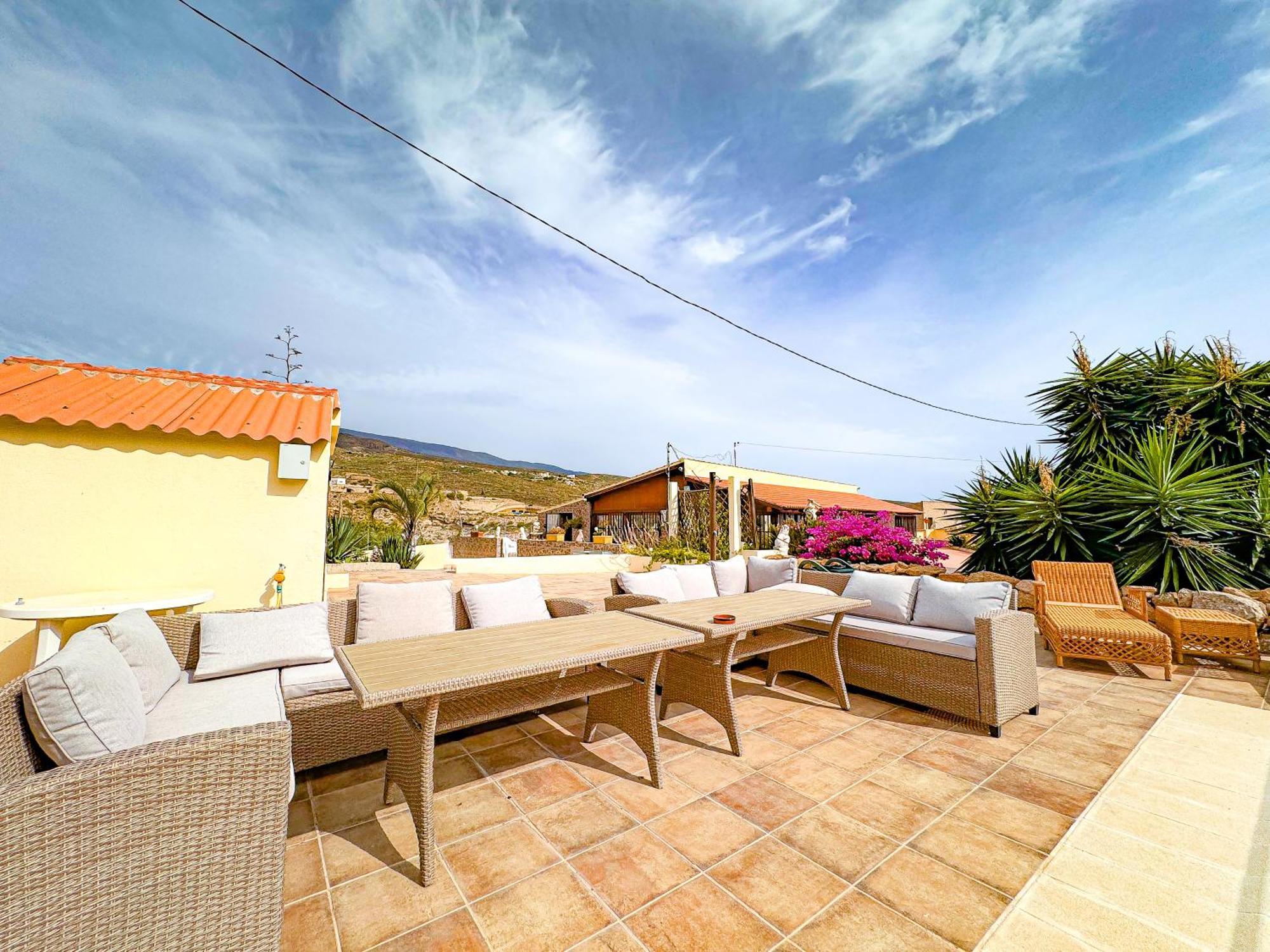 Vila Exquisite Rural House With Garden, Pool And Sea Views Arico Viejo Exteriér fotografie